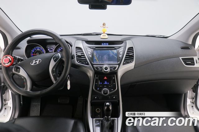 Hyundai Avante 2015 thumb 7