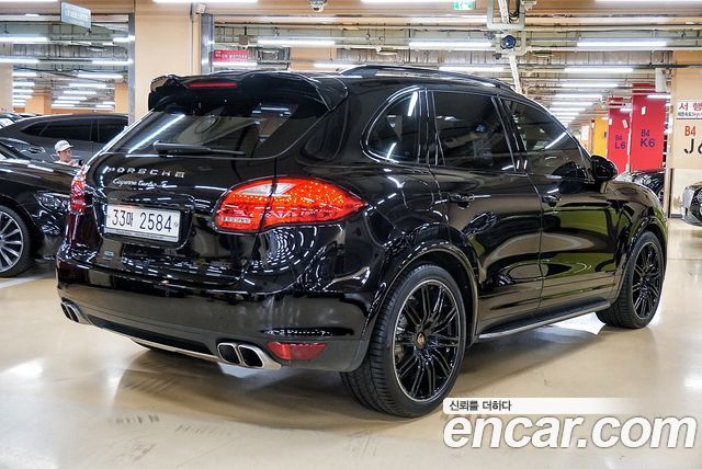 Porsche Cayenne 2013 thumb 3