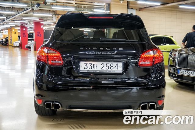 Porsche Cayenne 2013 thumb 5