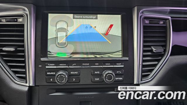 Porsche Macan 2014 thumb 11