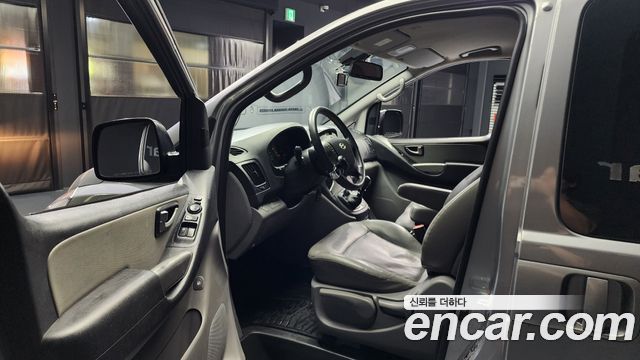 Hyundai Starex 2015 thumb 10