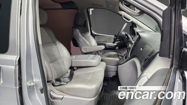 Hyundai Starex 2015 thumb 12