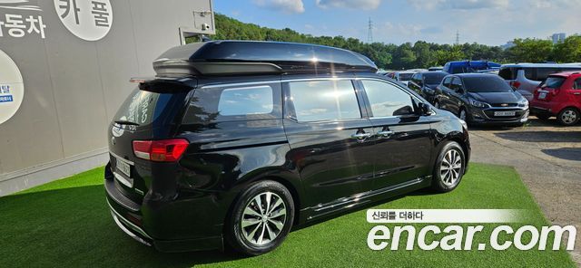 Kia Carnival 2018 thumb 8
