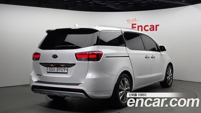 Kia Carnival 2016 thumb 3