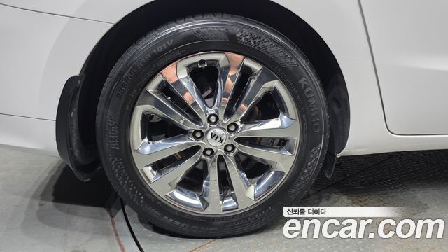 Kia Carnival 2016 thumb 6