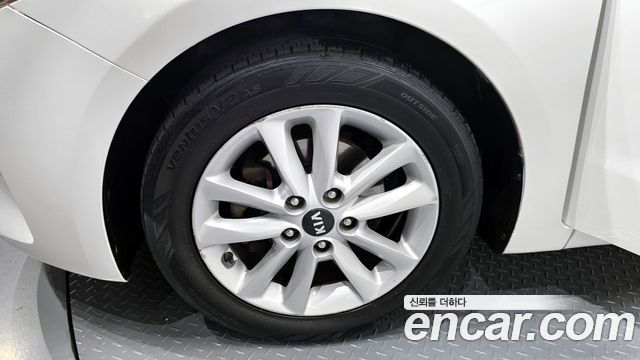 Kia K3 2016 thumb 6