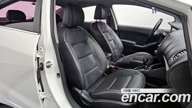 Kia K3 2016 thumb 10