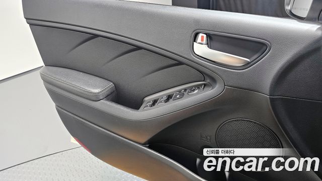 Kia K3 2016 thumb 12