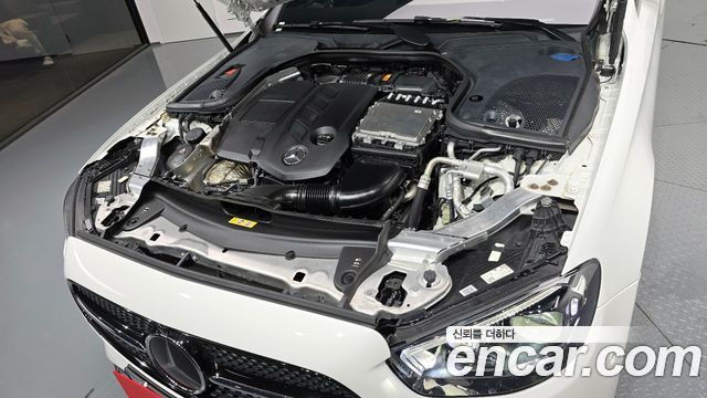 Mercedes-Benz E-Class 2020 thumb 7