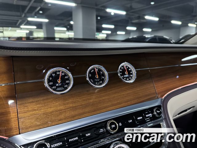Bentley Flying Spur 2021 thumb 8
