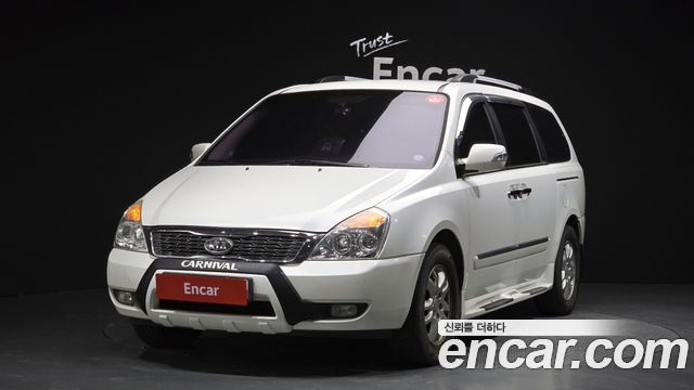 Kia Carnival 2011 thumb 2