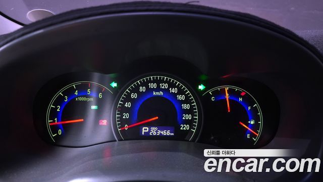 Kia Carnival 2011 thumb 9