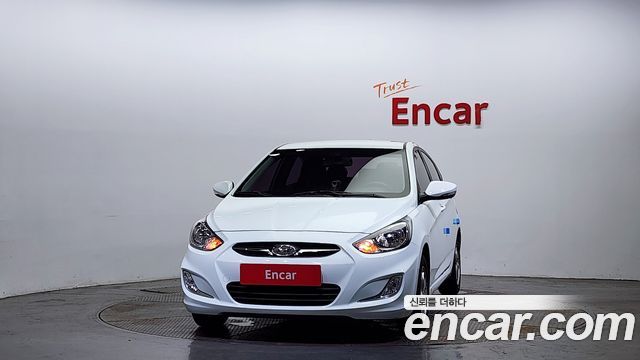 Hyundai Accent 2012 thumb 4