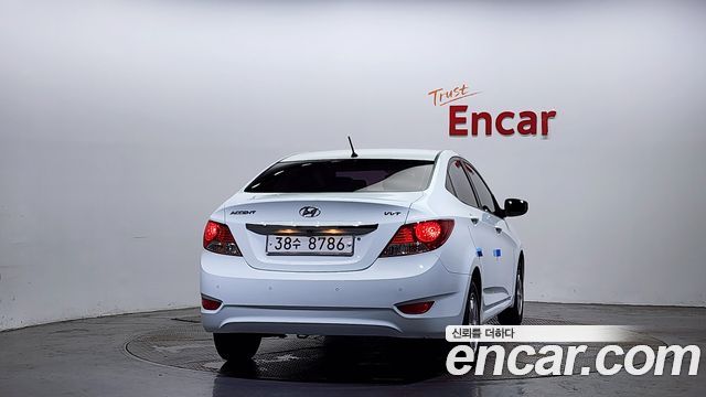 Hyundai Accent 2012 thumb 5