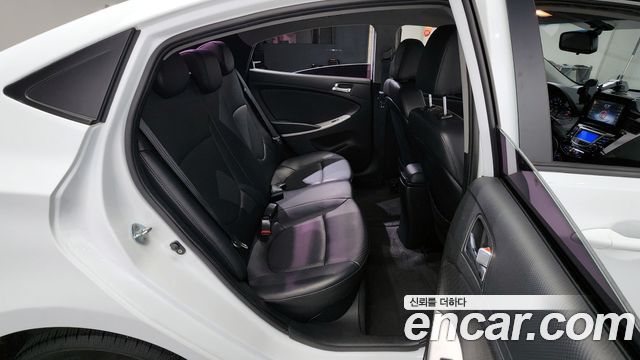 Hyundai Accent 2012 thumb 12