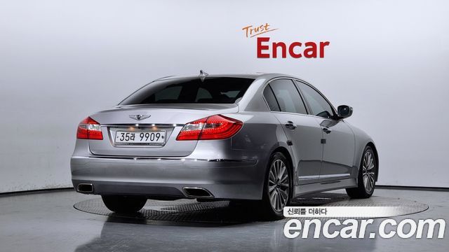 Hyundai Genesis 2012 thumb 3