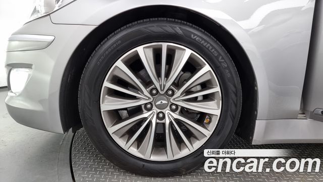 Hyundai Genesis 2012 thumb 6