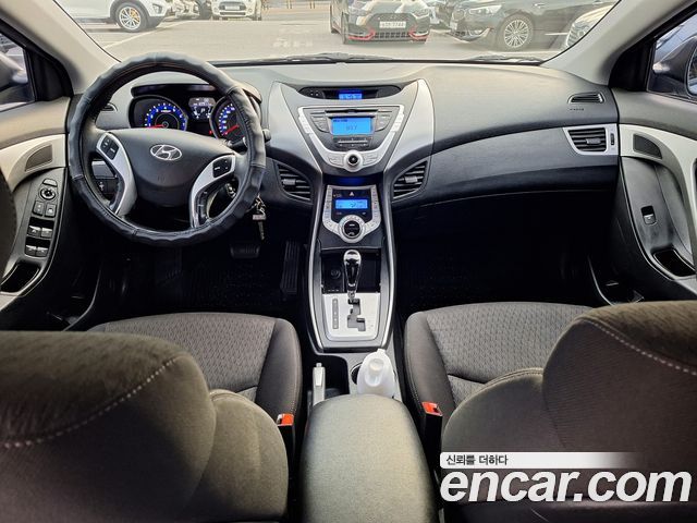Hyundai Avante 2010 thumb 8