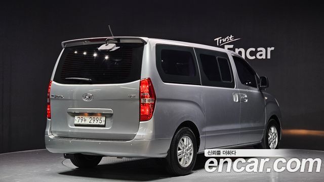 Hyundai Starex 2015 thumb 3