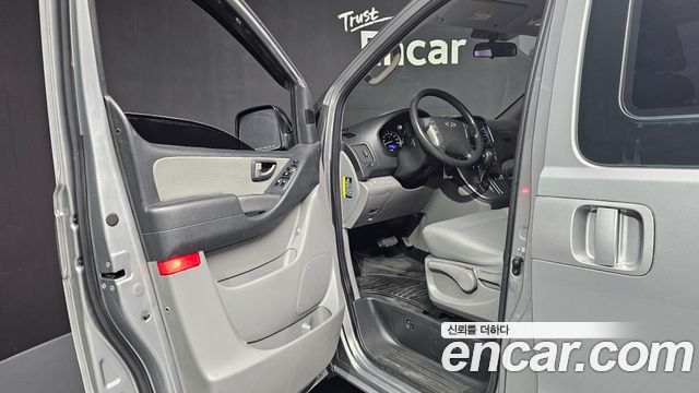 Hyundai Starex 2015 thumb 11