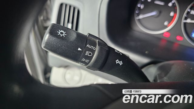 Hyundai Starex 2015 thumb 12