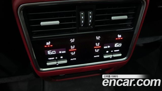 Porsche Cayenne 2020 thumb 11