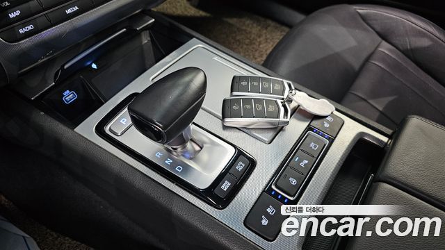 Genesis G80 2019 thumb 10