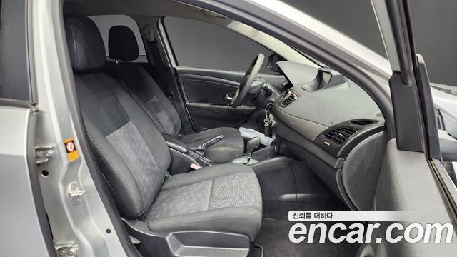Renault Korea SM3 2014 thumb 12