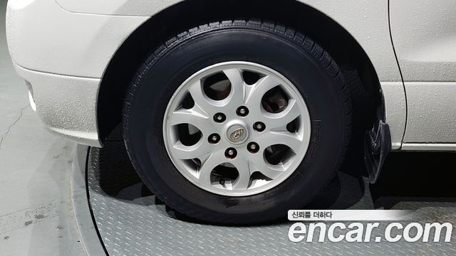 Hyundai Starex 2010 thumb 6