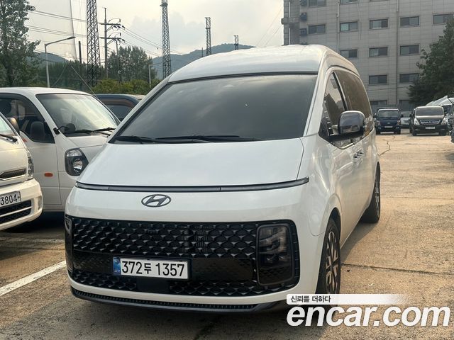 Hyundai Staria 2023 thumb 2