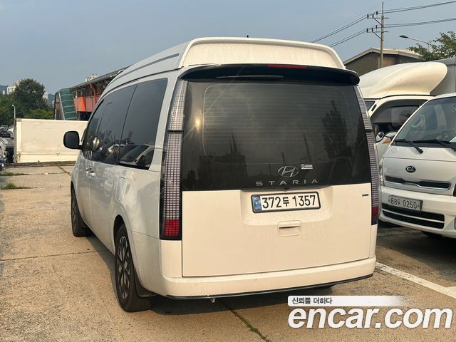 Hyundai Staria 2023 thumb 5