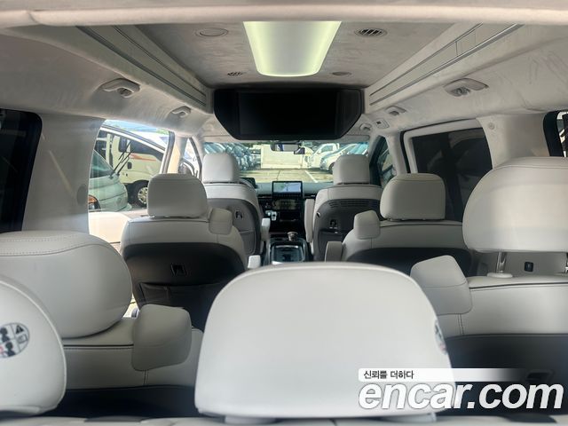 Hyundai Staria 2023 thumb 8