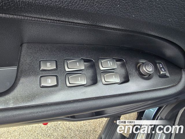 SsangYong Rexton 2021 thumb 11