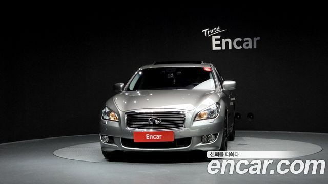 Infiniti M 2011 thumb 4