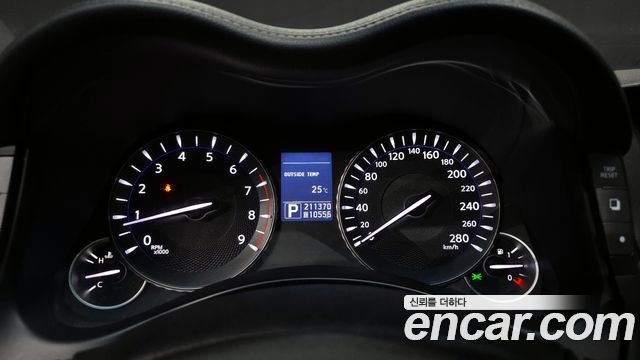 Infiniti M 2011 thumb 9