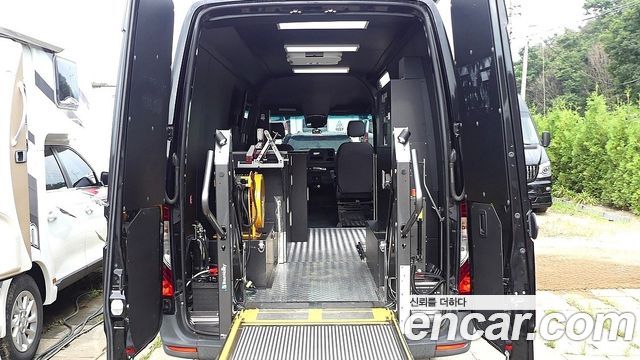 Mercedes-Benz Sprinter 2019 thumb 10