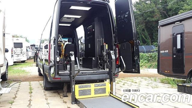 Mercedes-Benz Sprinter 2019 thumb 11