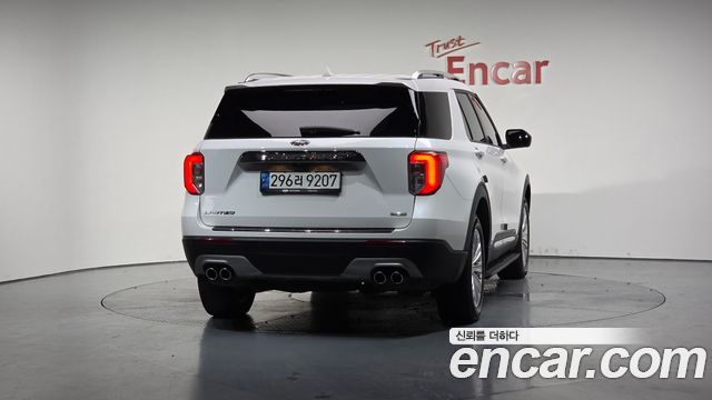 Ford Explorer 2020 thumb 4
