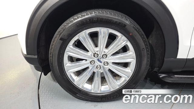 Ford Explorer 2020 thumb 5