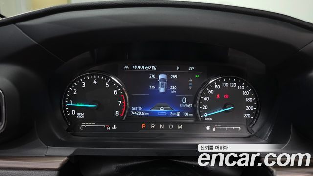 Ford Explorer 2020 thumb 8