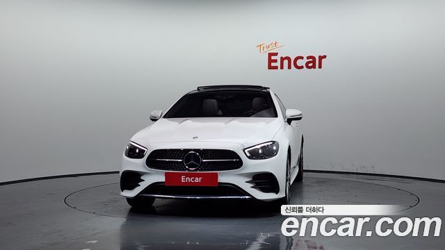 Mercedes-Benz E-Class 2023 thumb 4