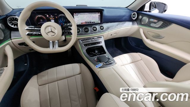 Mercedes-Benz E-Class 2023 thumb 8