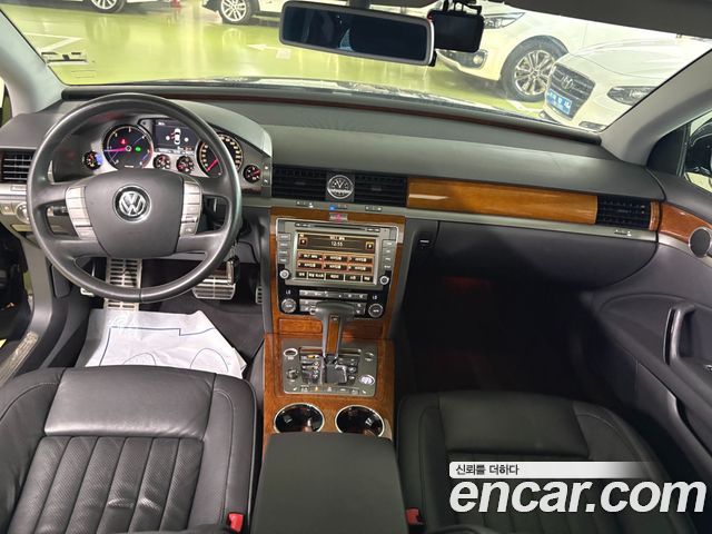Volkswagen Phaeton 2012 thumb 8