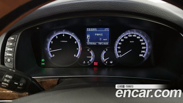 SsangYong Chairman 2013 thumb 9