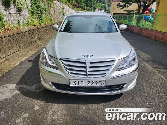 Hyundai Genesis 2013 thumb 3
