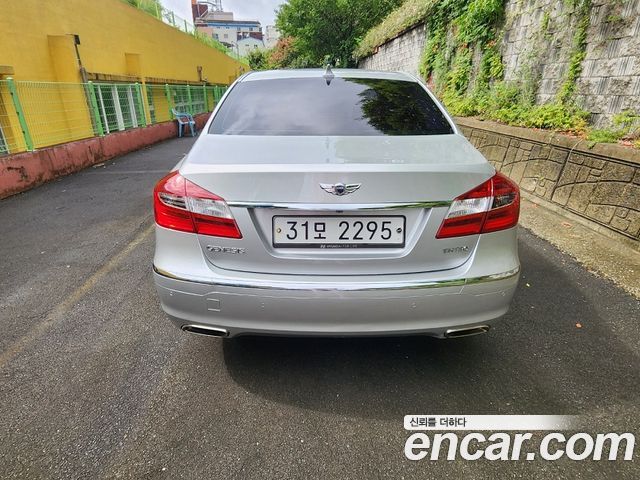 Hyundai Genesis 2013 thumb 5