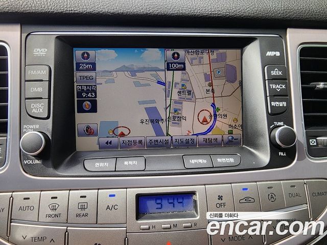 Hyundai Genesis 2013 thumb 10