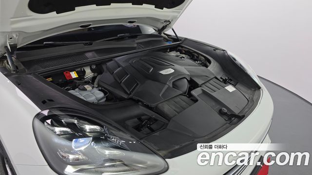 Porsche Cayenne 2019 thumb 6