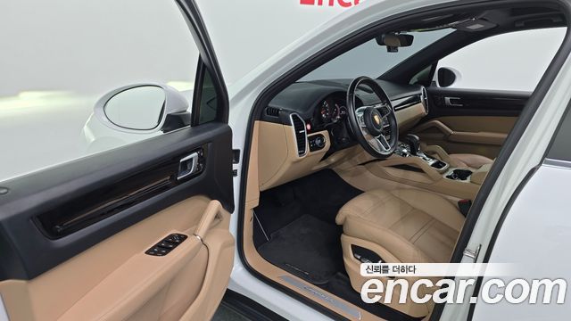 Porsche Cayenne 2019 thumb 10