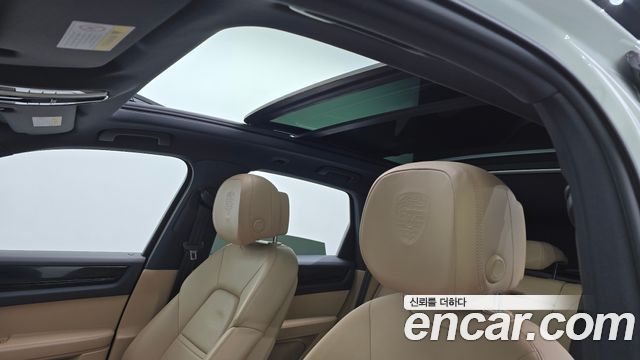 Porsche Cayenne 2019 thumb 11